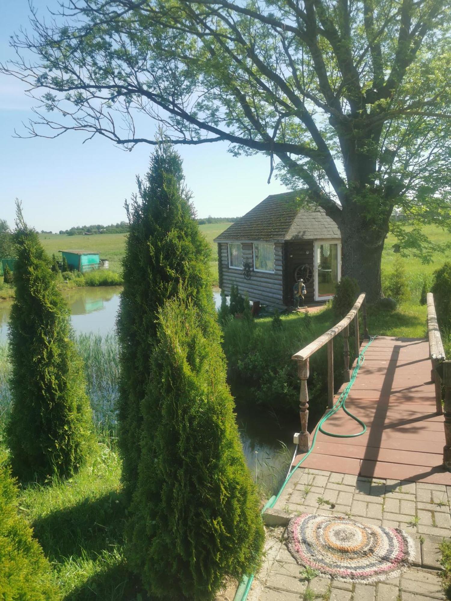 Edmart Villa Dobromisle Bagian luar foto