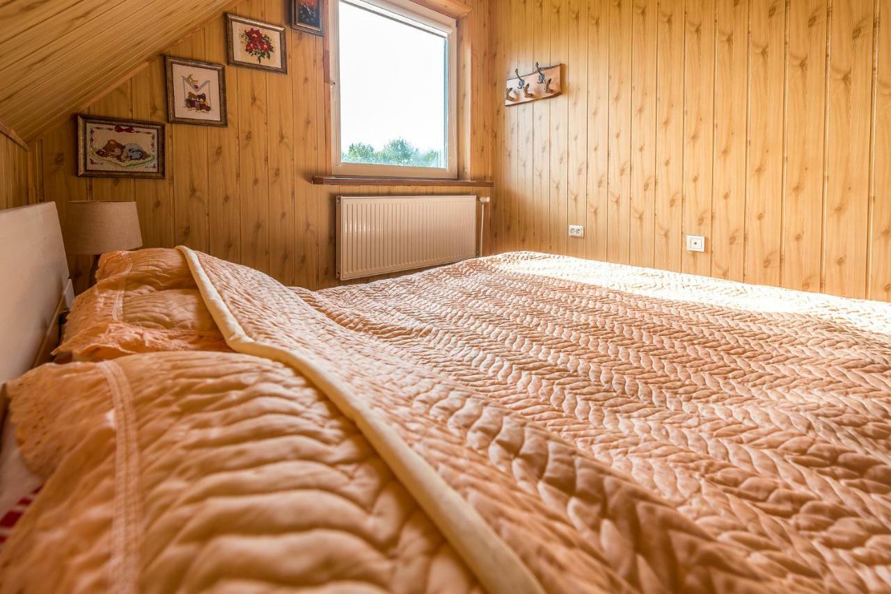 Edmart Villa Dobromisle Bagian luar foto