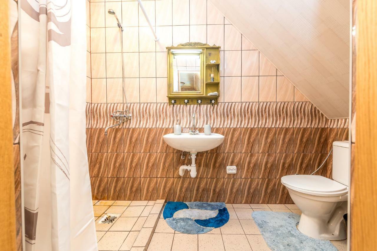 Edmart Villa Dobromisle Bagian luar foto