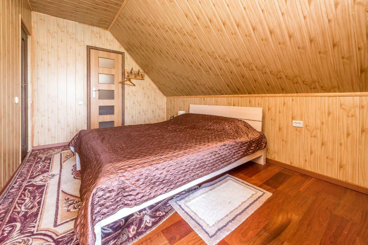 Edmart Villa Dobromisle Bagian luar foto